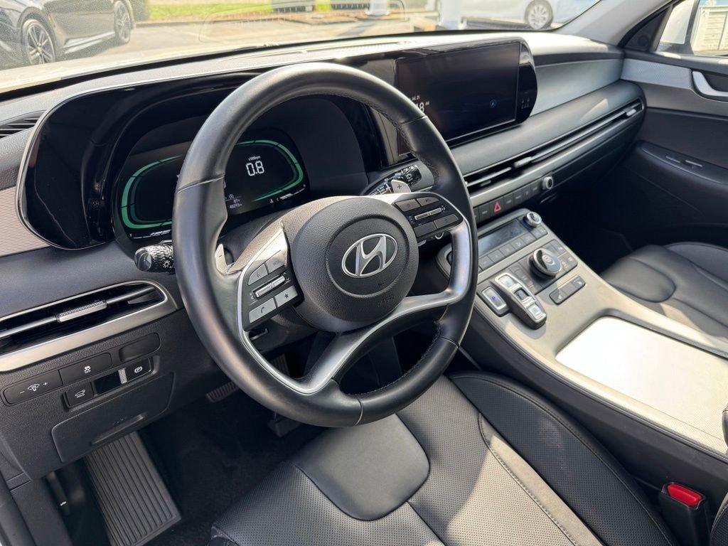 Used 2024 White Hyundai SEL image 16