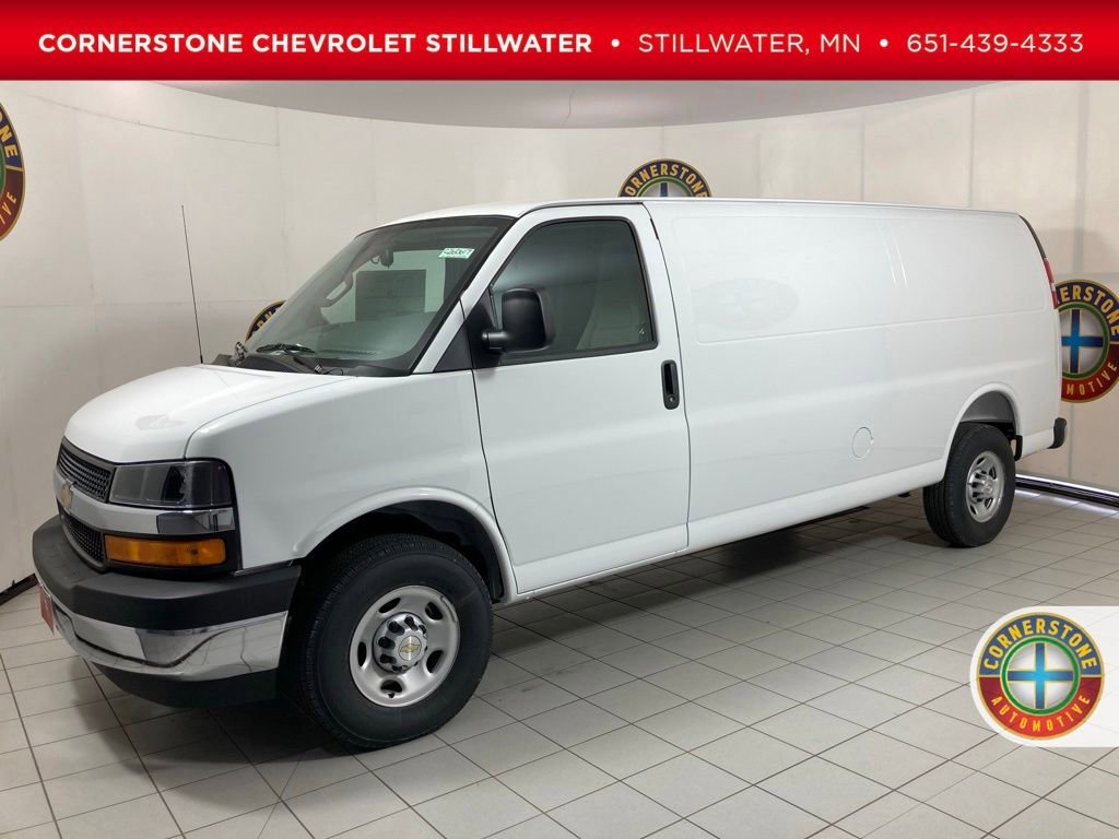 2026 Chevrolet Express 3500 Extended Work Van's photo