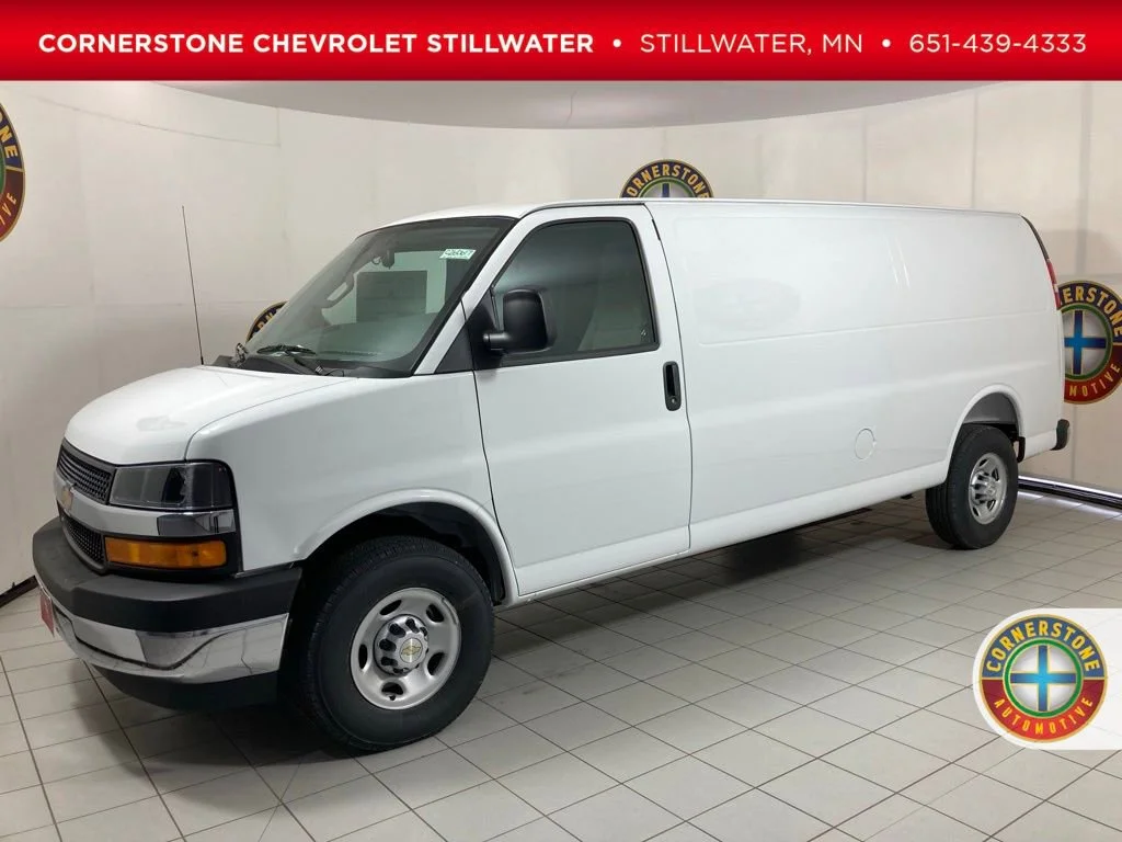 2026 Chevrolet Express 3500 Extended Work Van's photo