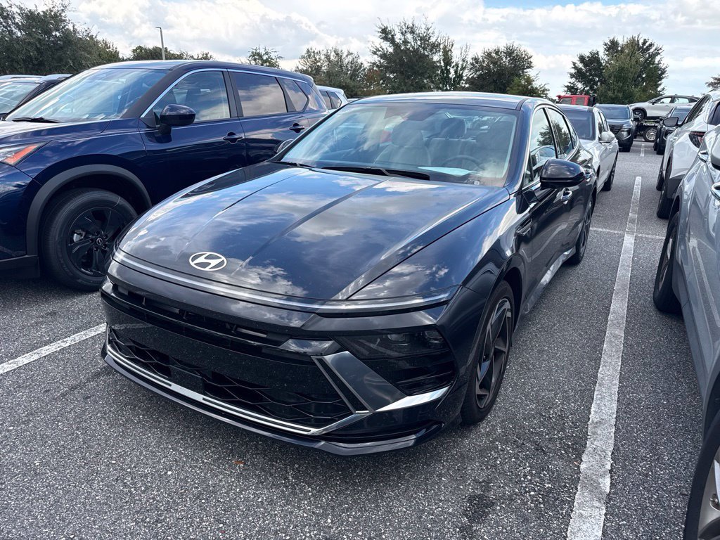 Used 2026 Blue Hyundai SEL Sport image 2