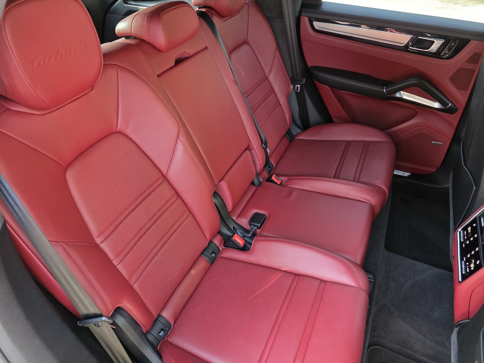 Used 2021 Chalk Porsche Turbo S E-Hybrid image 28