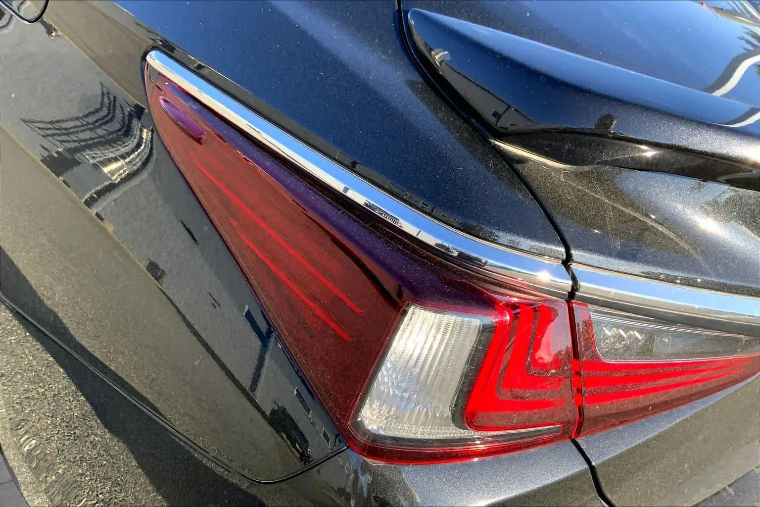 Certified Used 2024 Caviar Lexus Ultra Luxury image 29