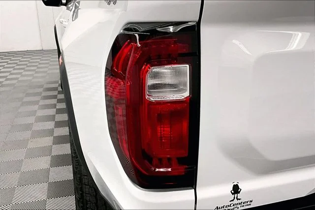 Used 2024 Summit White GMC Elevation image 35
