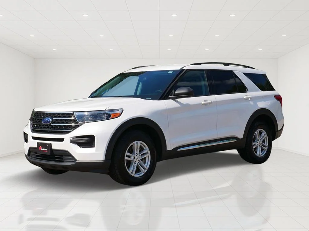 Certified Used 2023 White Ford XLT image 6