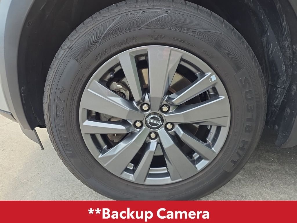 Used 2024 Silver Nissan SV image 4