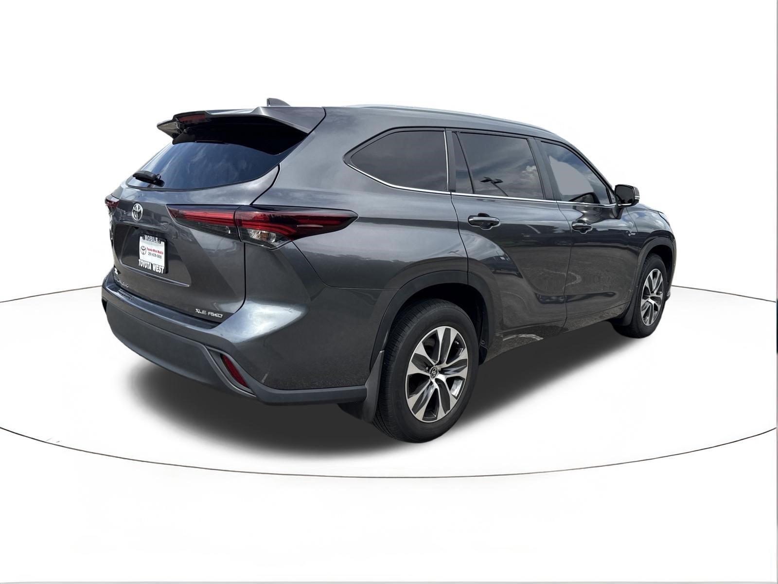 Used 2024 Magnetic Gray Metallic Toyota XLE image 3