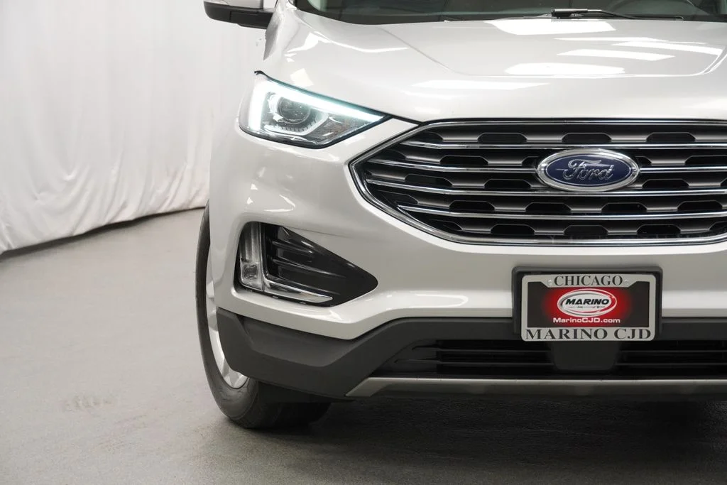 Used 2019 Silver Ford SEL image 7