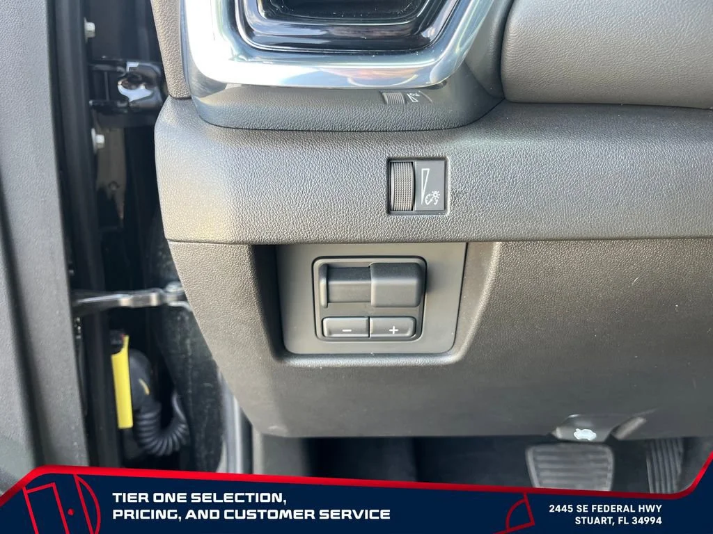 Certified Used 2025 Onyx Black GMC Elevation image 24