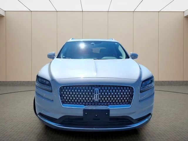 Used 2023 White Lincoln Reserve image 3