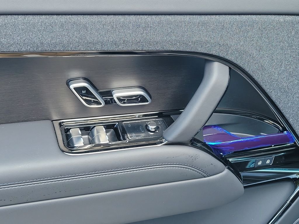 New 2026 Carpathian Grey Land Rover Dynamic SE image 24