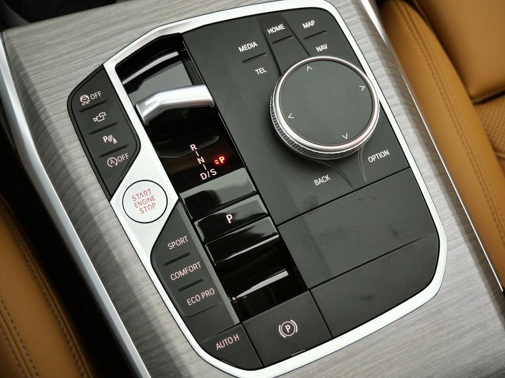 Used 2026 Skyscraper Grey Metallic BMW 330i xDrive image 48