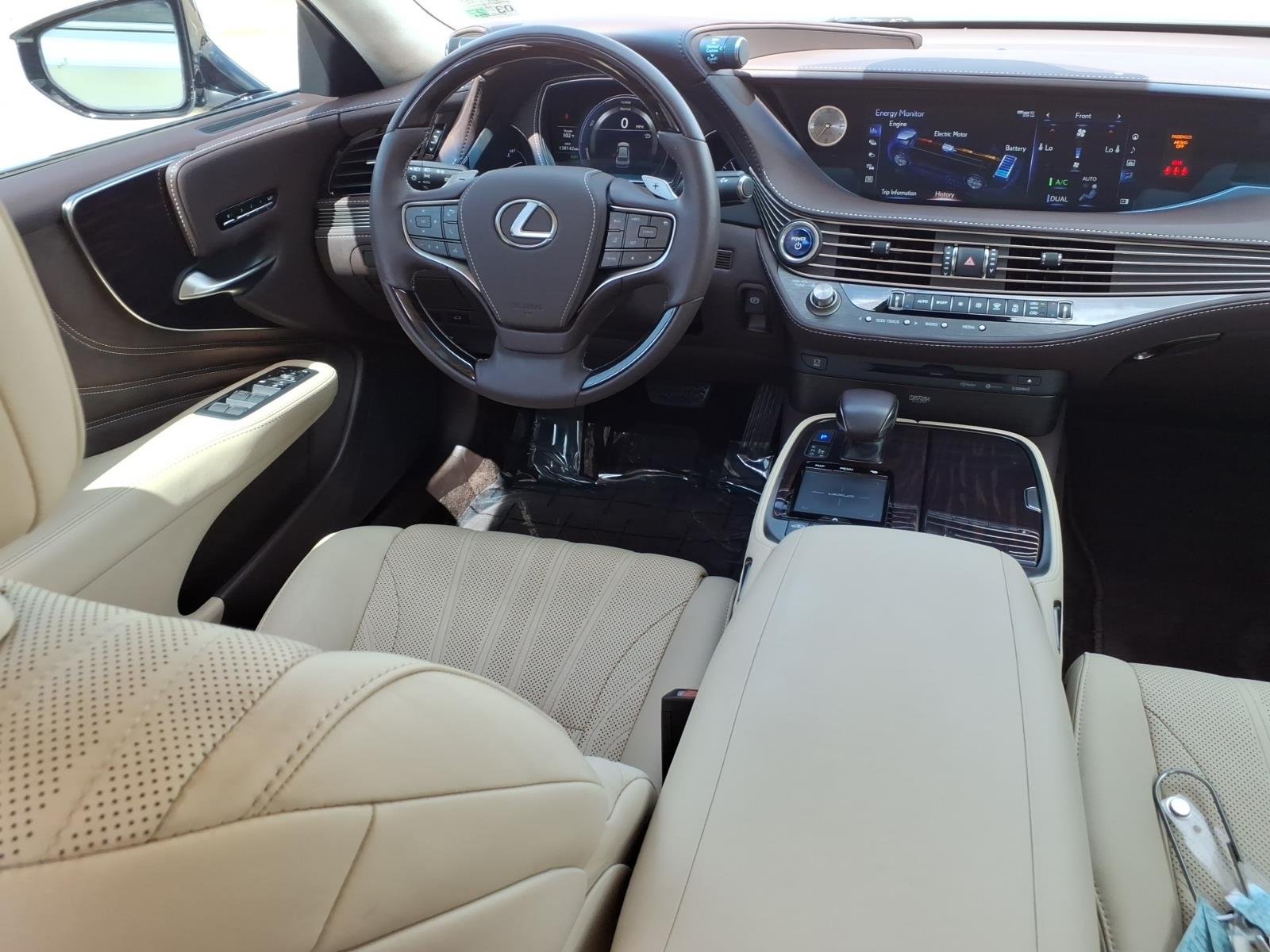 Used 2019 Eminent White Pearl Lexus Base image 4