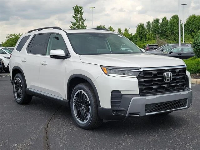 New 2026 Platinum White Pearl Honda Touring Blackout image 20