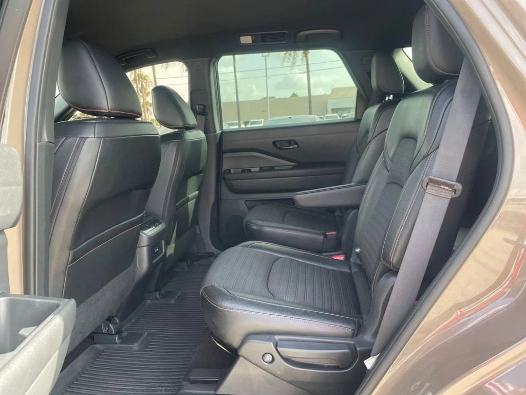 Certified Used 2024 Black Nissan Rock Creek image 25