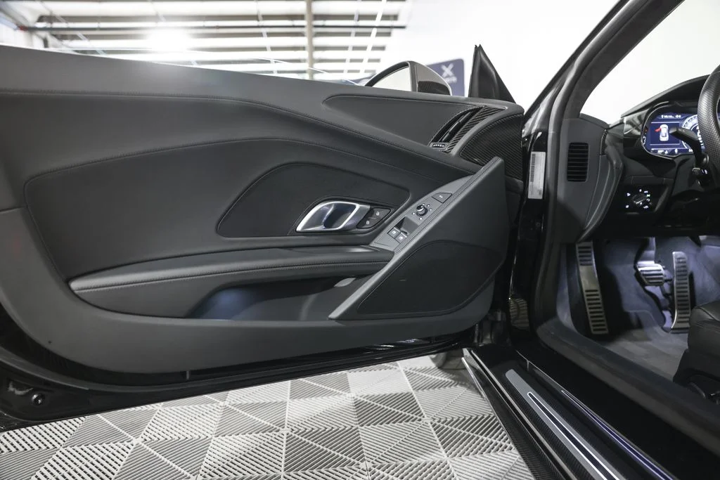 Used 2020 Black Audi V10 performance image 29