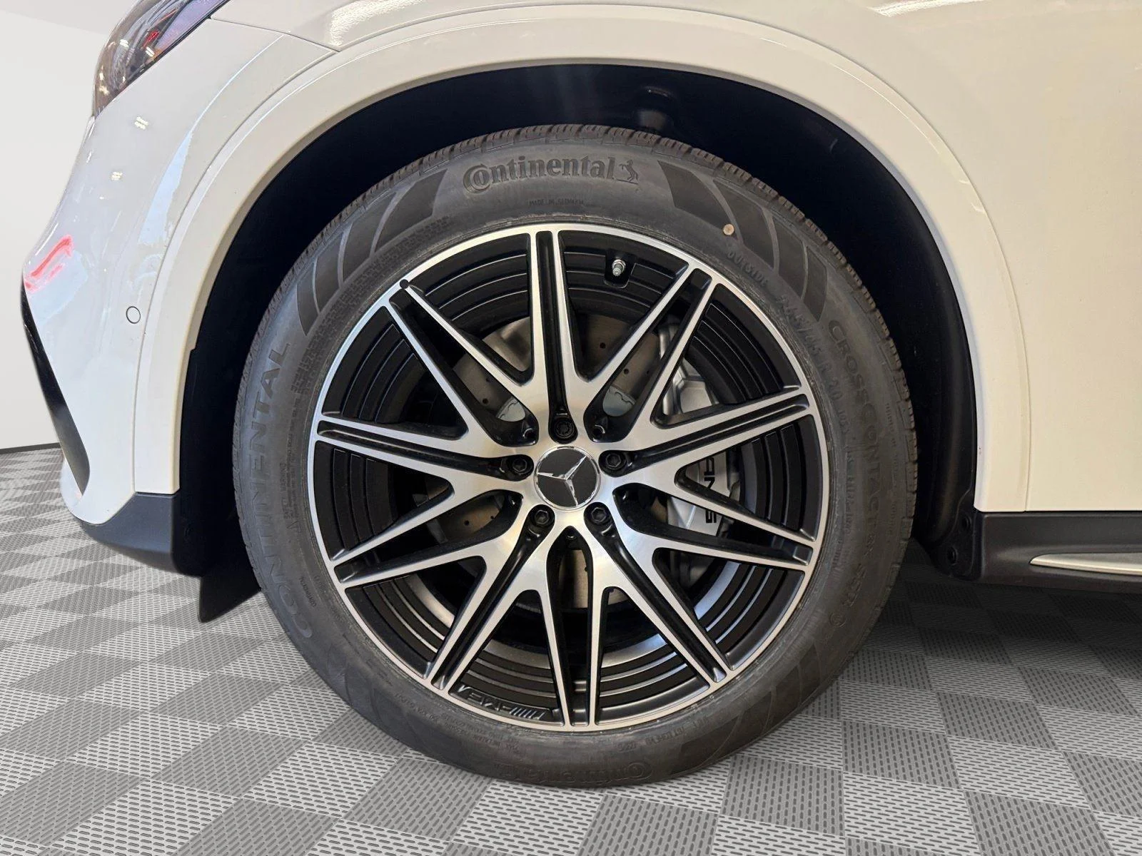 New 2026 Polar White Mercedes-Benz AMG® GLC 43 4MATIC® SUV image 2