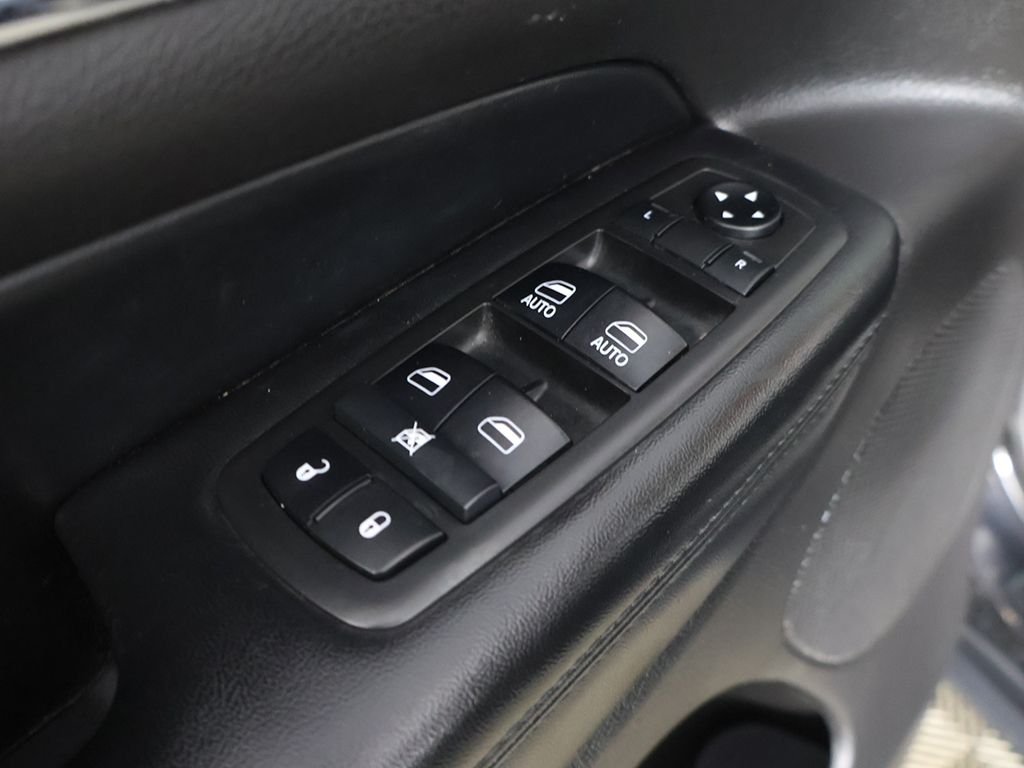 Used 2018 Black Jeep Limited image 36
