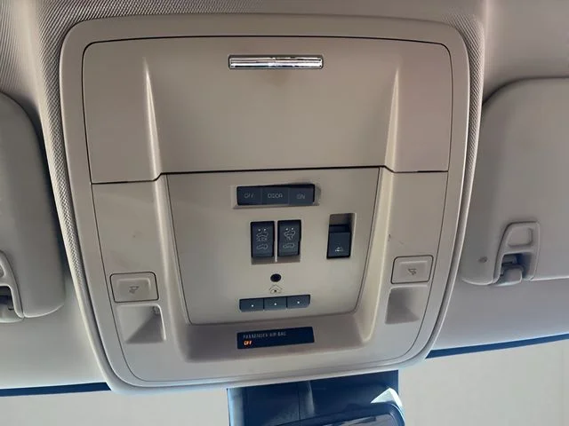 Used 2018 Red GMC SLT image 25