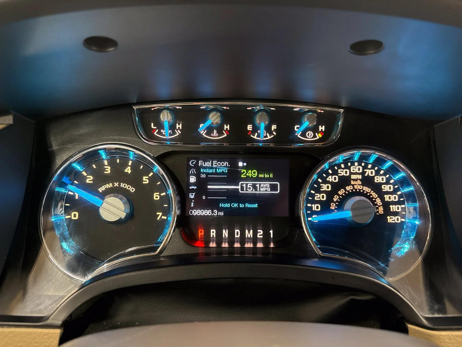Used 2014 Beige Ford Lariat image 18