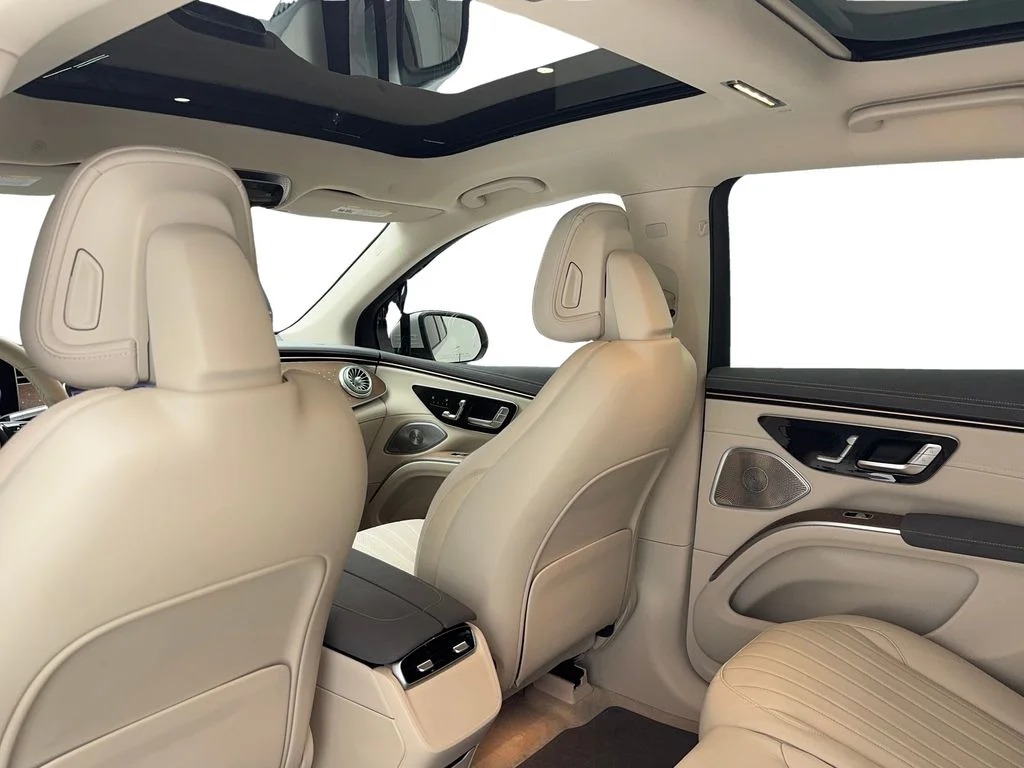 Used 2023 White Mercedes-Benz 450 image 47