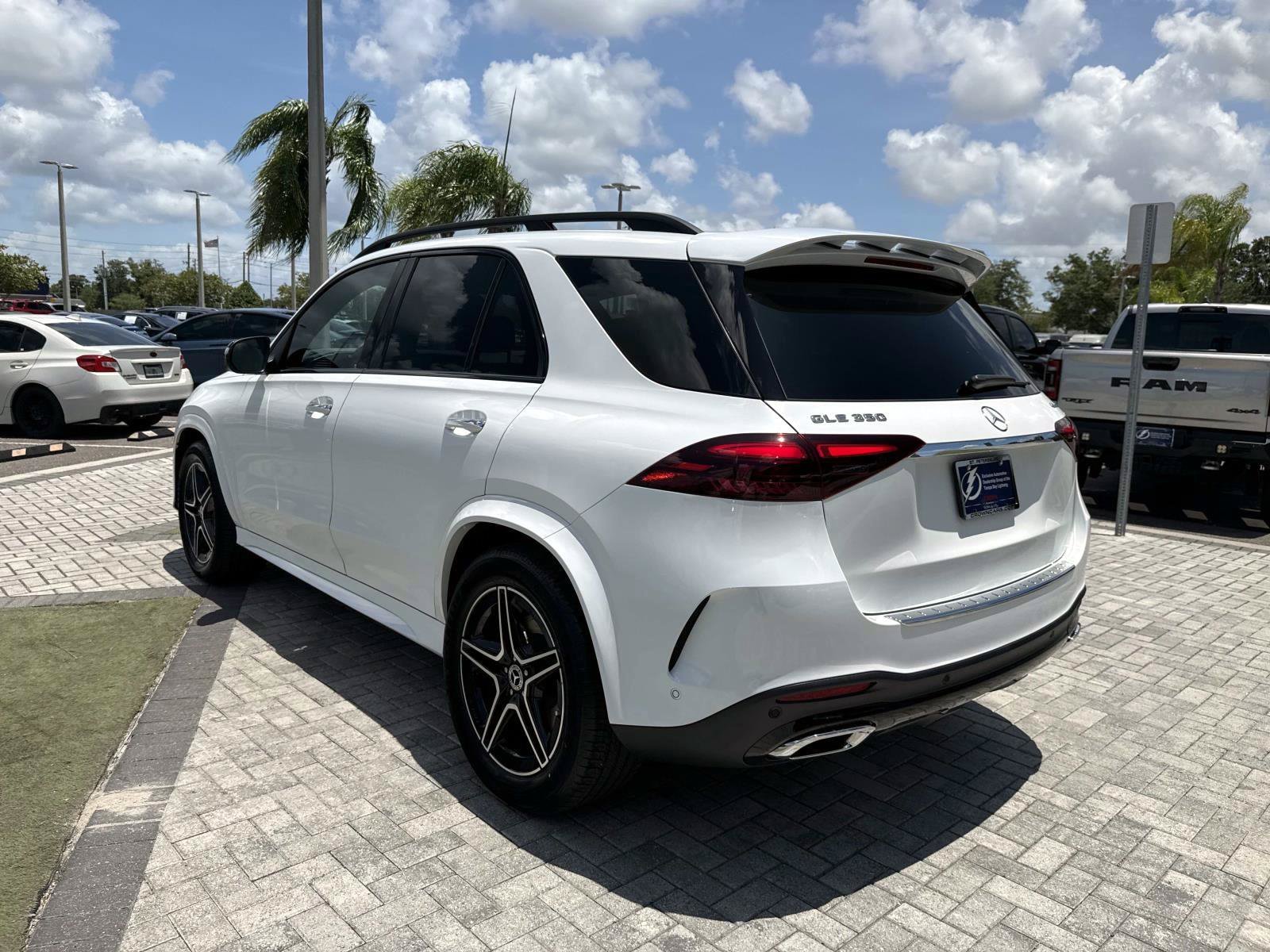New 2026 Moonlight White Mercedes-Benz 350 4MATIC® SUV image 4