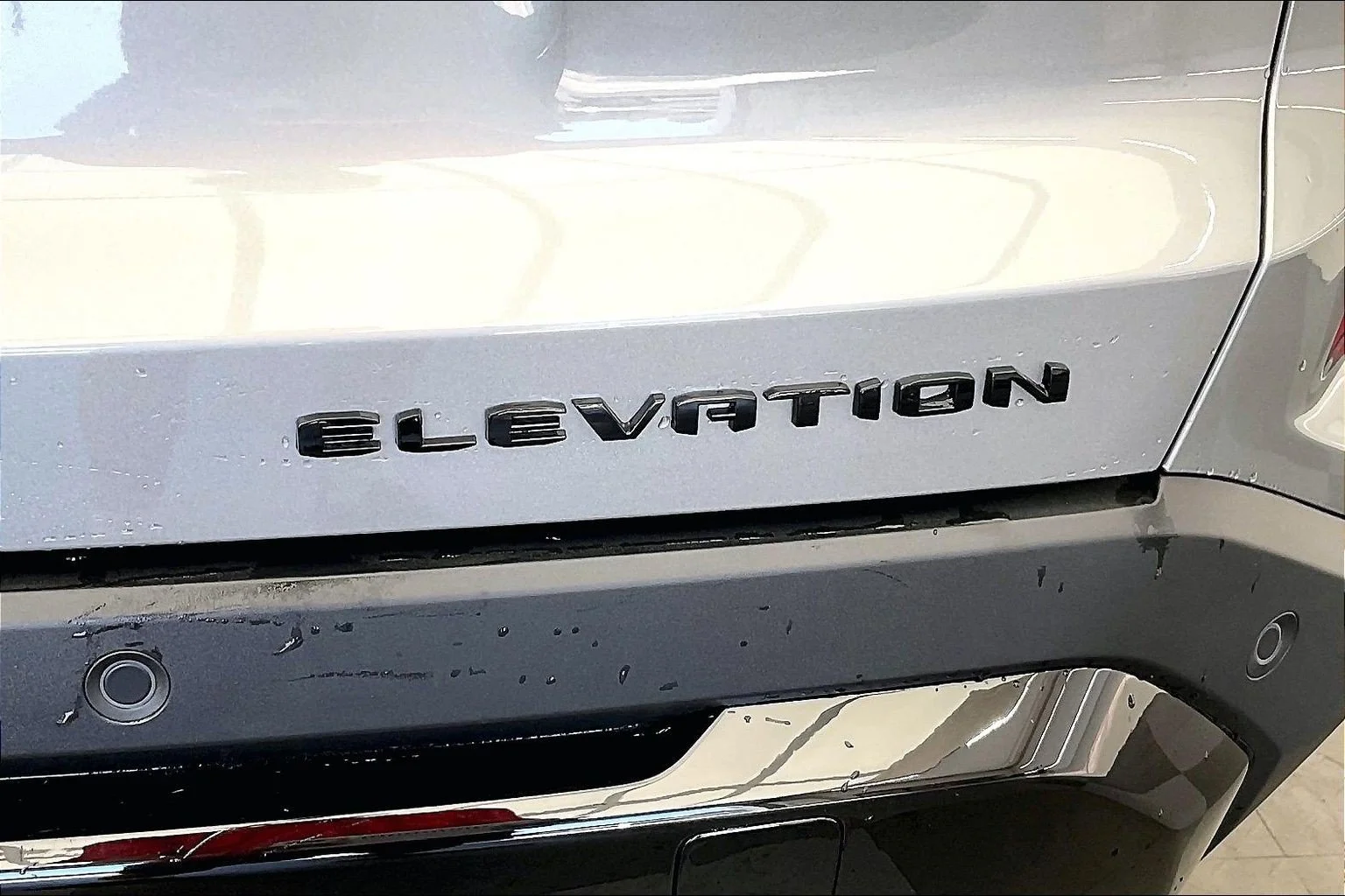 New 2027 Sterling Metallic GMC AWD Elevation image 17