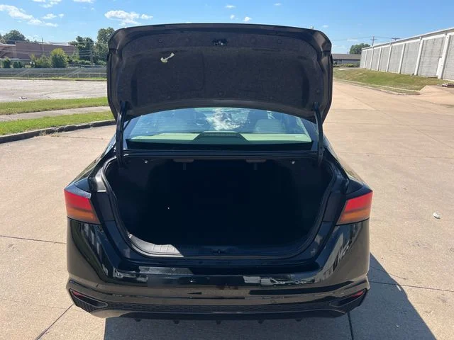 Used 2024 Black Nissan 2.5 SV image 7
