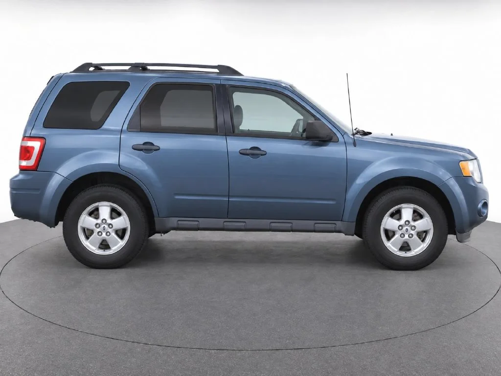 Used 2011 Blue Ford XLT image 8