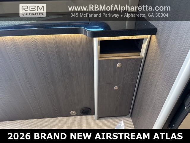 New 2025 high-tech silver metallic Mercedes-Benz Modern Griege image 58