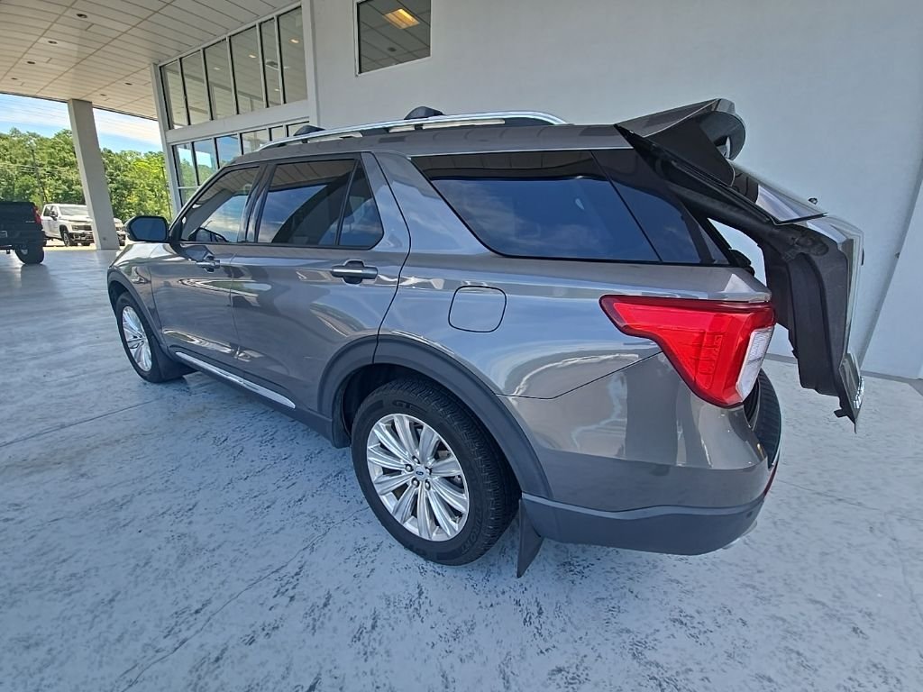 Used 2021 Gray Ford Limited image 18
