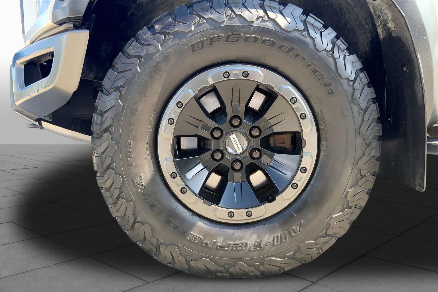 Used 2018 Oxford White Ford Raptor image 10