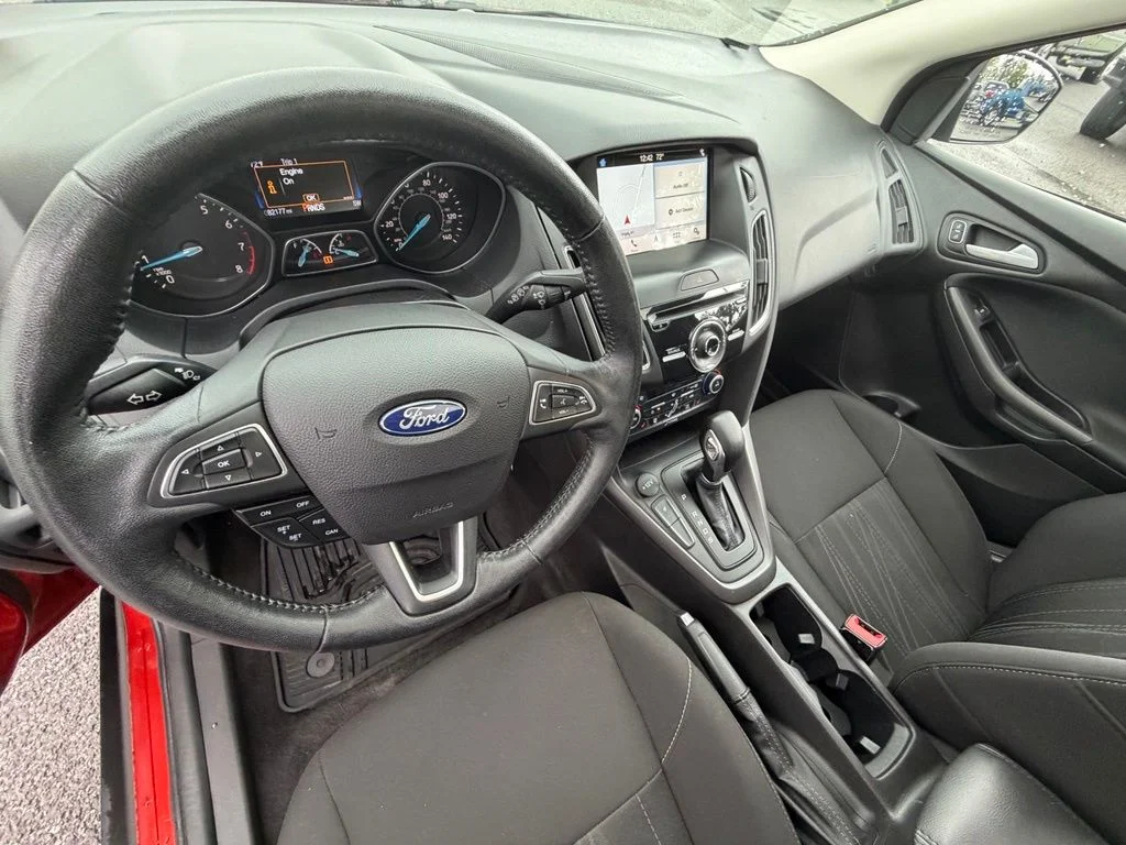 Used 2018 Red Ford SEL image 13