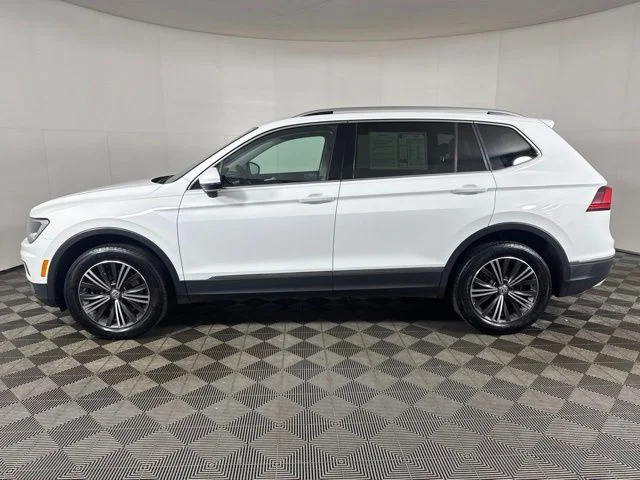 Used 2019 White Volkswagen 2.0T SEL image 7