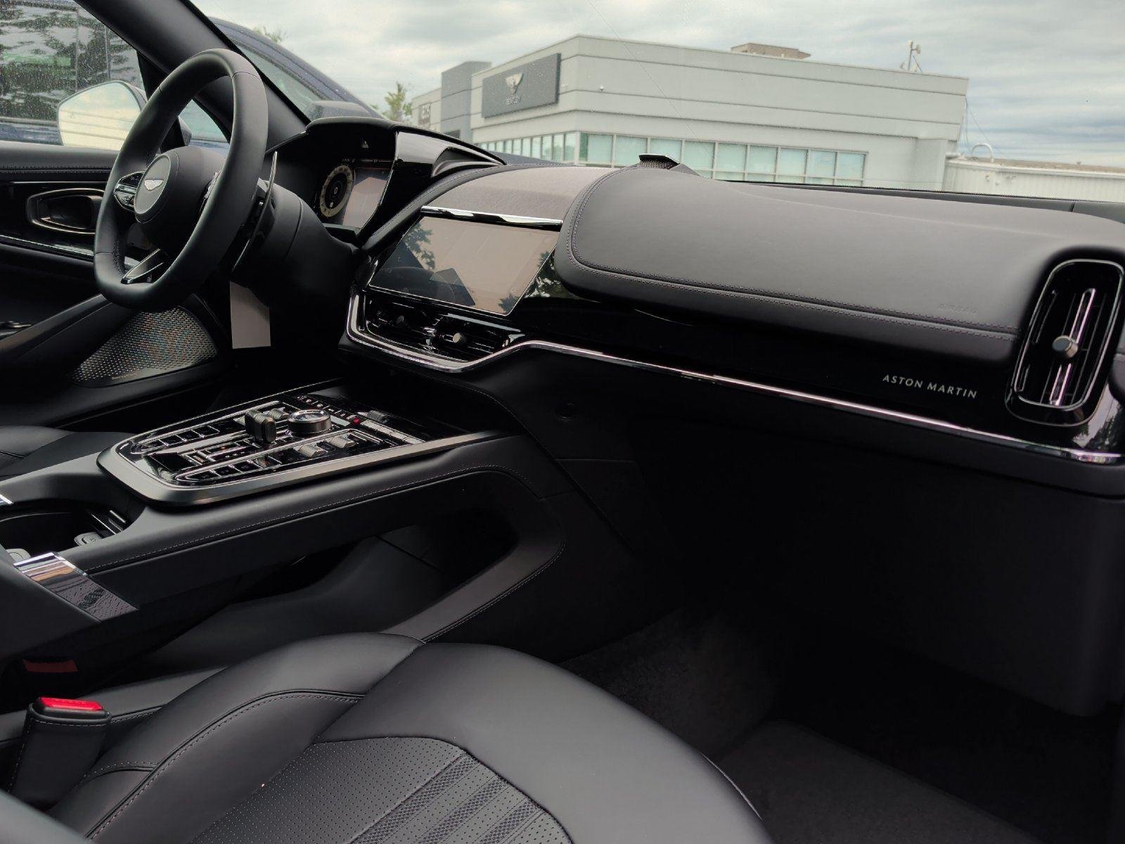 2025 Aston Martin DBX 707 - Photo 40