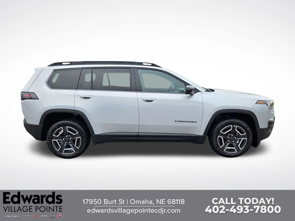 New 2026 Silver Zynith Clear-Coat Exterior Paint Jeep Limited image 2