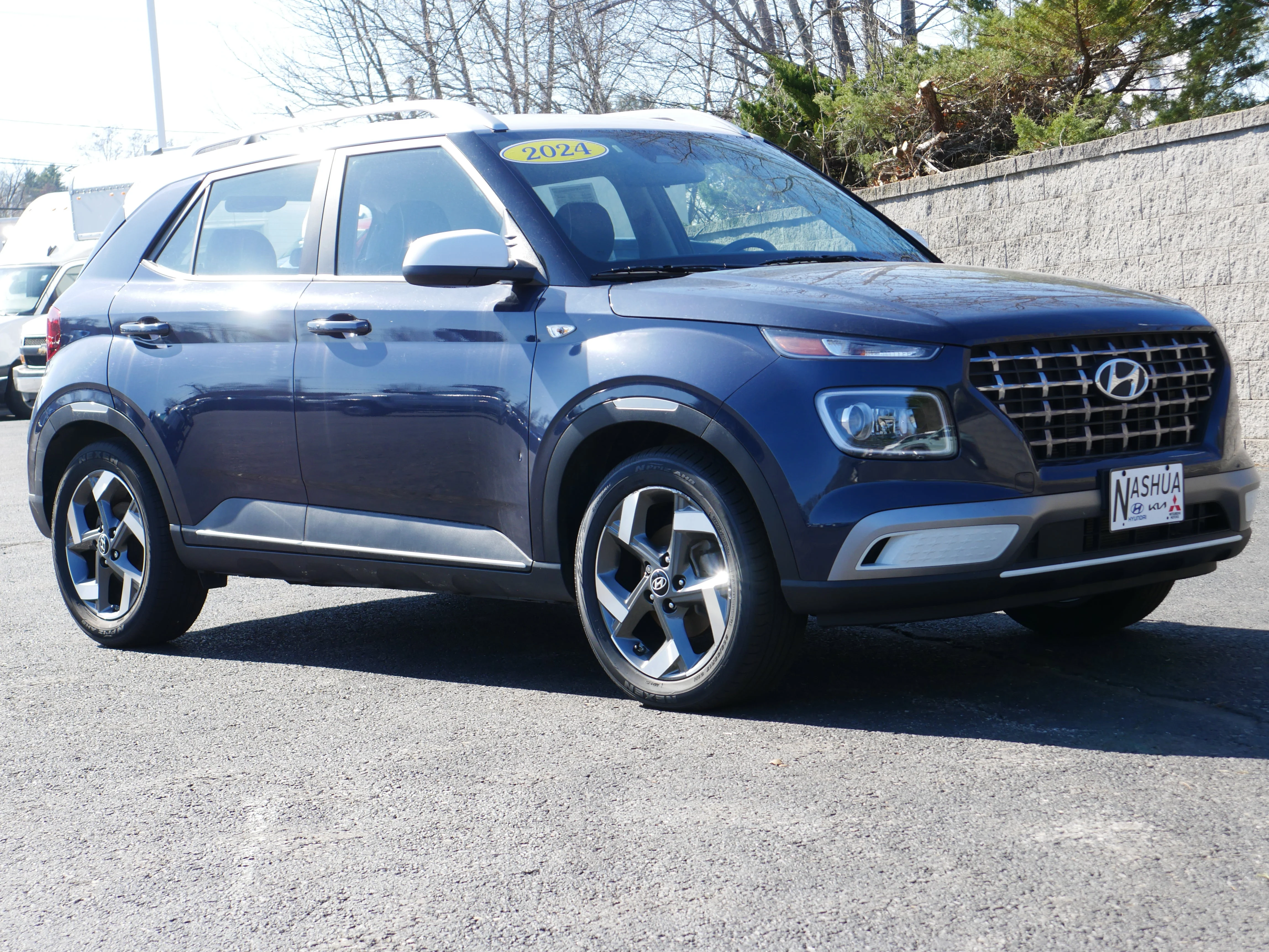 2024 Hyundai Venue Limited - Photo 9