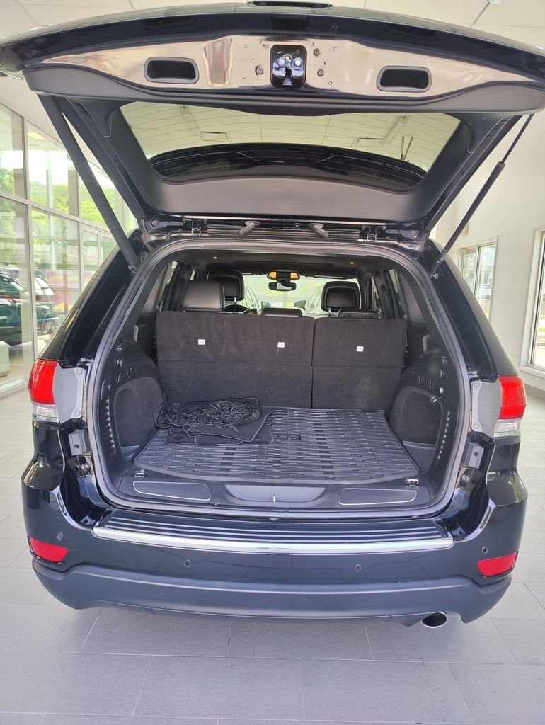 Used 2019 Black Jeep Limited image 15