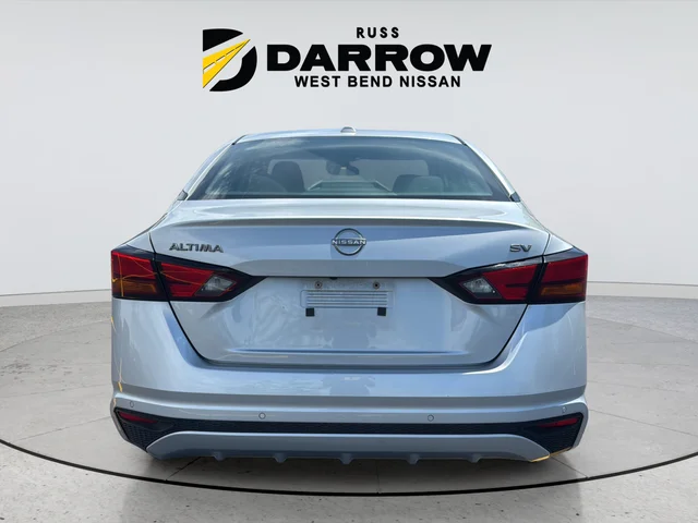 Used 2024 Silver Nissan 2.5 SV image 4