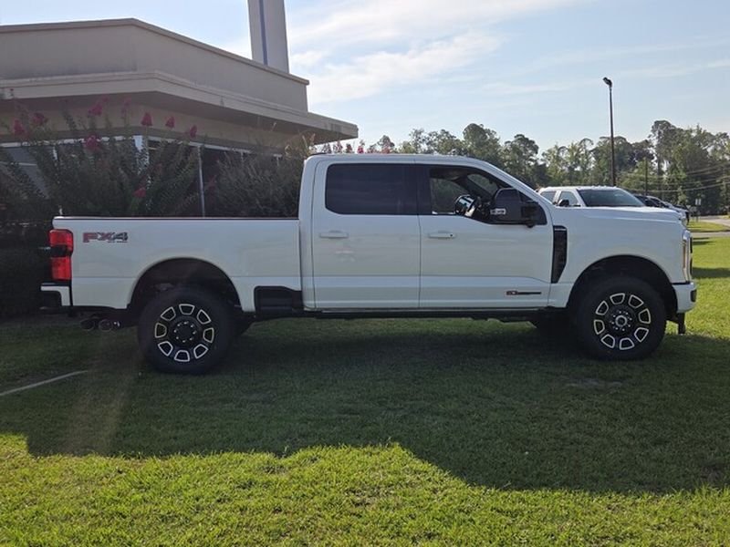 New 2026 Star White Metallic Tri-Coat Ford F-350® Platinum® image 12