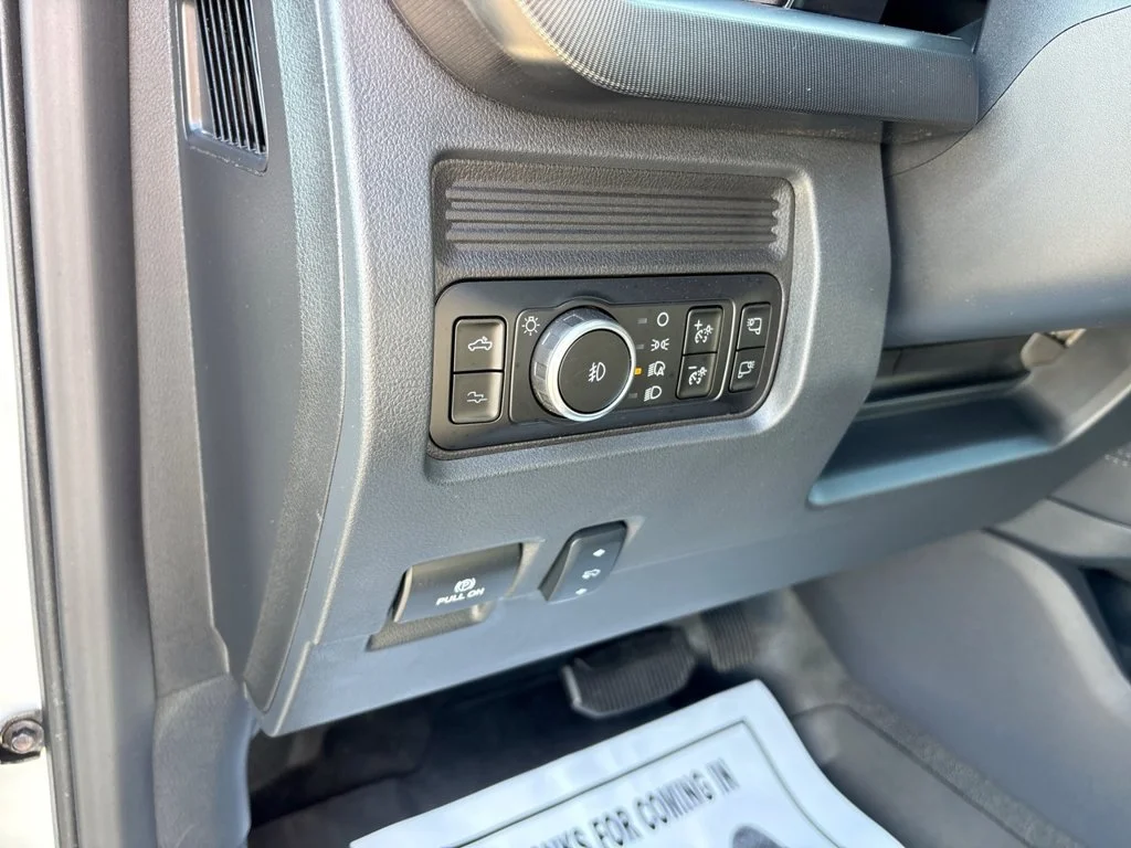 Certified Used 2026 Star White Ford Platinum image 31