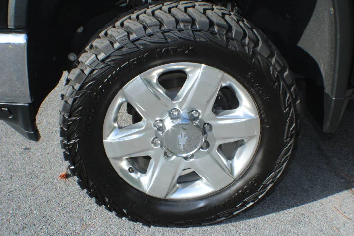 Used 2020 BLACK Chevrolet LTZ image 5