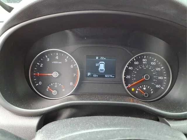 Used 2022 White Kia EX image 19