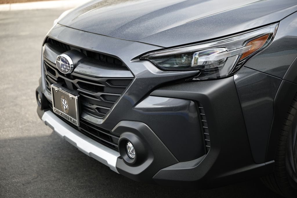 Used 2025 Magnetite Gray Metallic Subaru Touring XT image 12