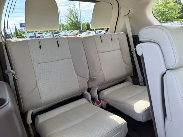 Used 2019  Lexus 460 image 28