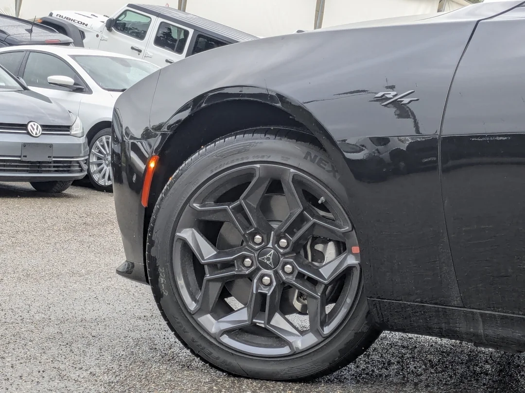 New 2026 Black Dodge R/T - - AWD - 3.0L Hurricane Twin Turbo - Blacktop Pkg - Driver Convenience Grp & More! image 9
