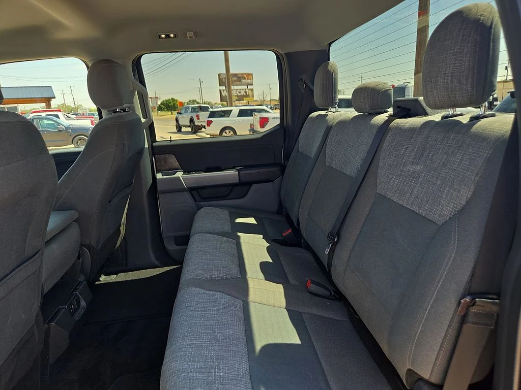 Used 2021 Silver Ford XLT image 17