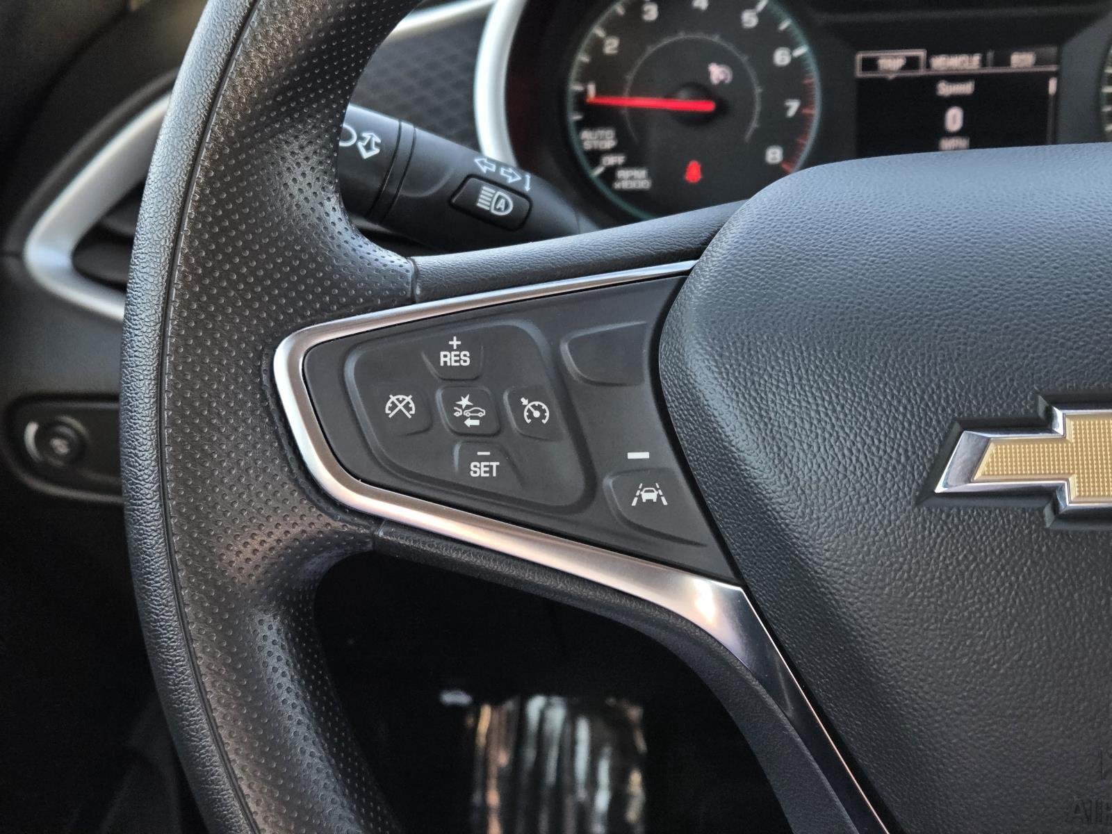 Used 2025 Summit White Chevrolet LT image 17