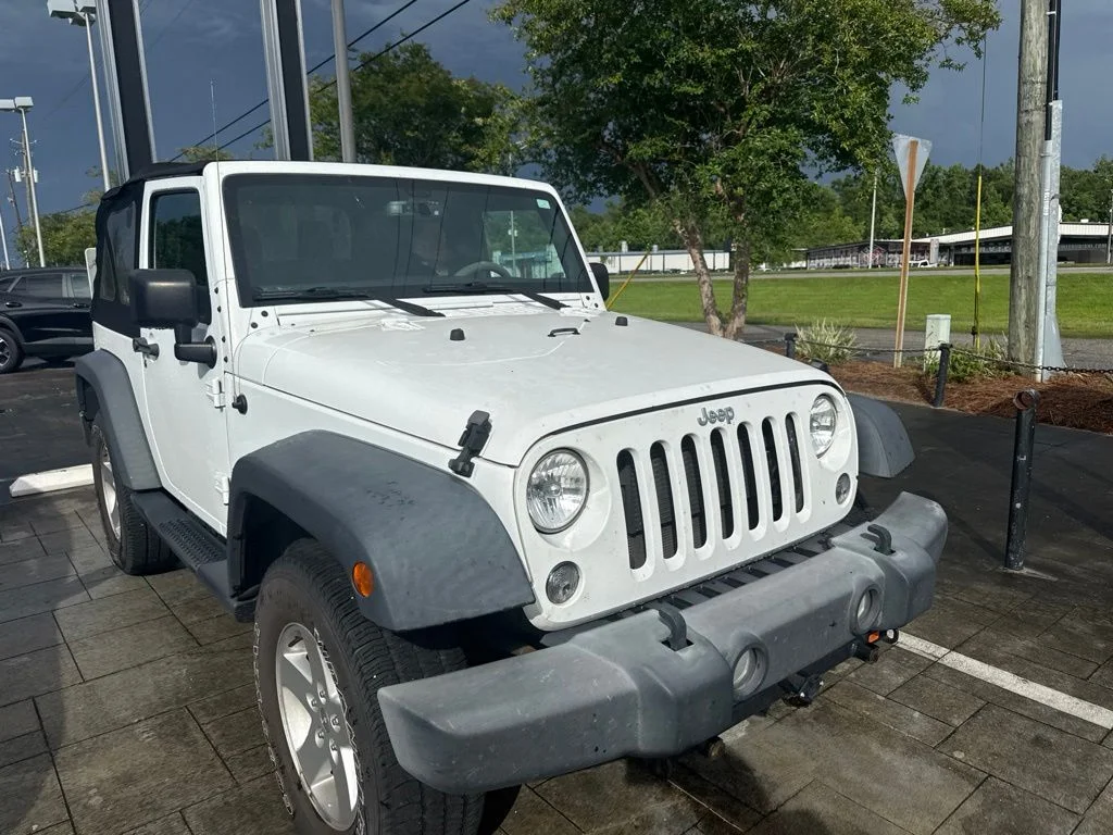 Used 2018 White Jeep Sport image 4
