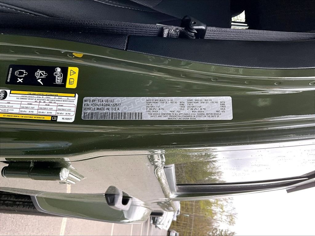 Used 2022 Green Jeep Sport image 29