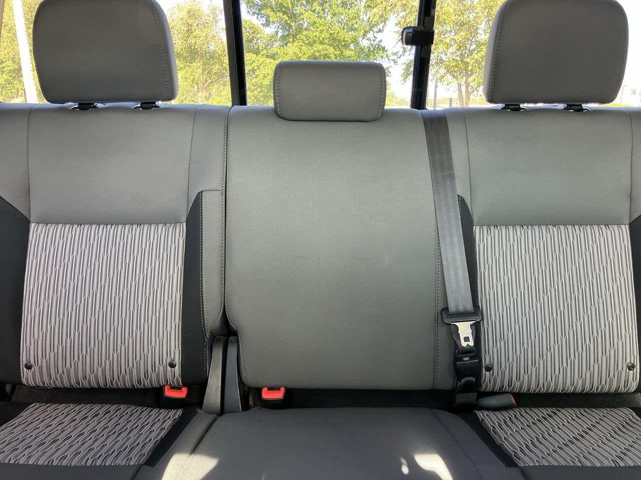 Used 2017 White (Super White) Toyota SR5 Double Cab 6.5 FT. image 27